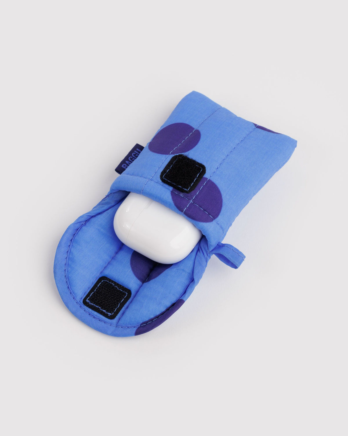 PUFFY EARBUDS CASE - US 4553