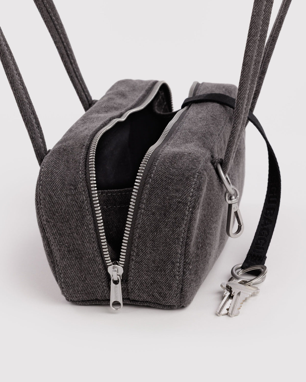 SMALL DENIM BOWLER BAG - US 3698