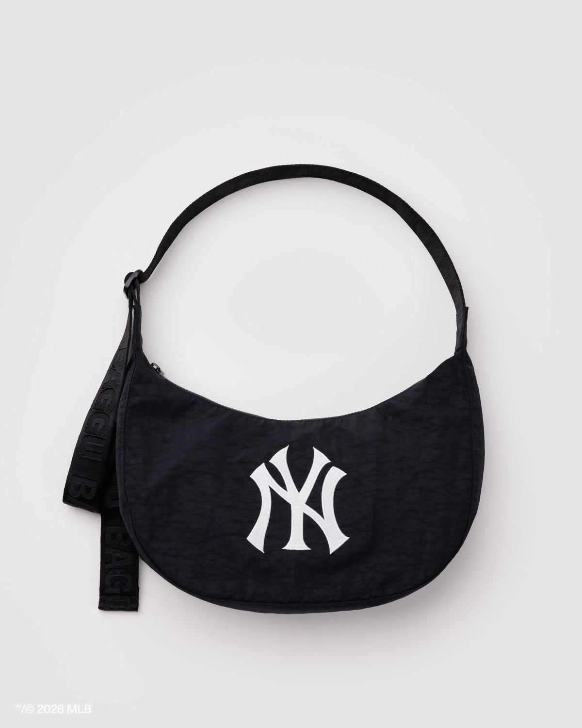 MEDIUM NYLON CRESCENT BAG - US 9629