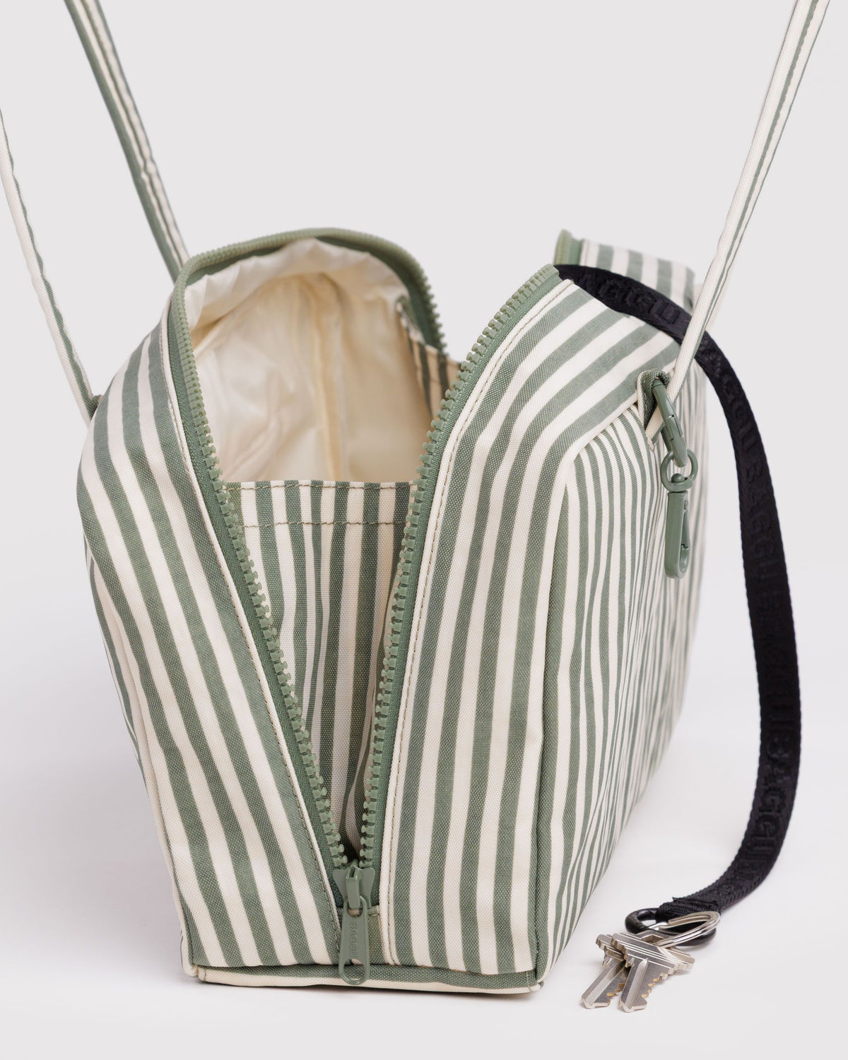 NYLON BOWLER BAG - US 7983