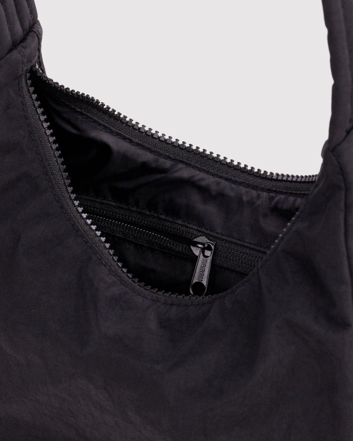 MINI NYLON SHOULDER BAG - US 8101