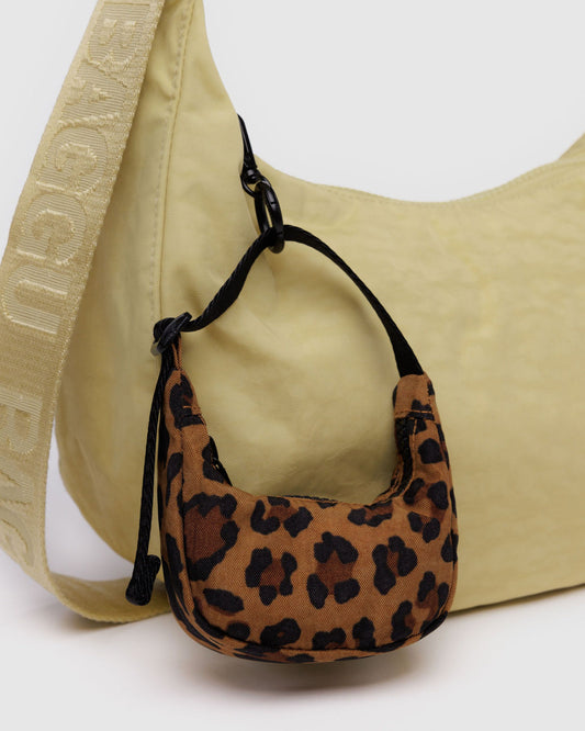CRESCENT BAG CHARM - US 1659