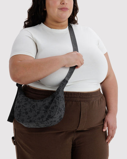 SMALL NYLON CRESCENT BAG - US 8535