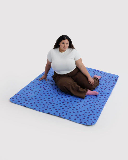 PUFFY PICNIC BLANKET - US 7980
