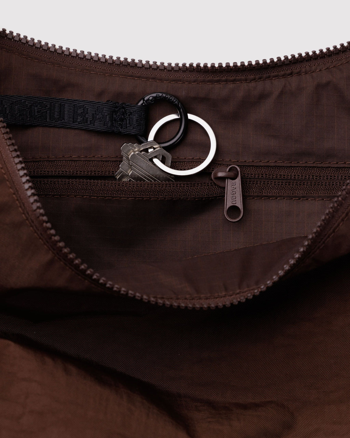 MEDIUM NYLON CRESCENT BAG - US 5294