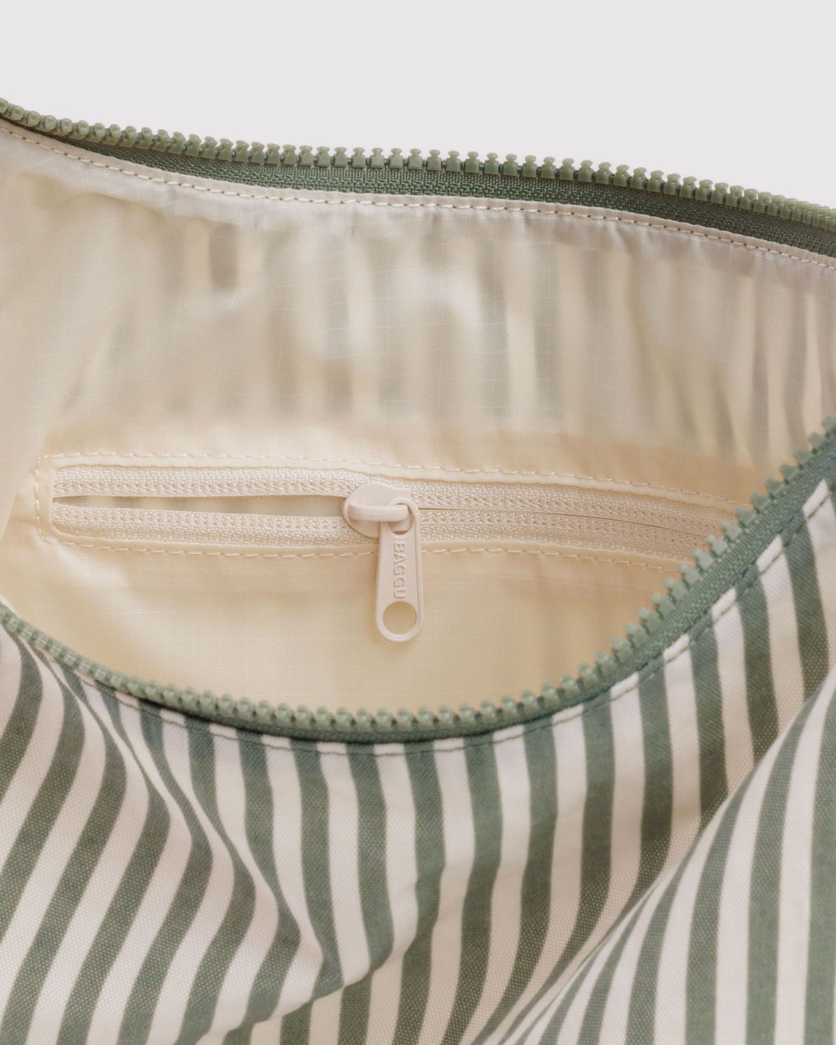 NYLON SHOULDER BAG - US 5045