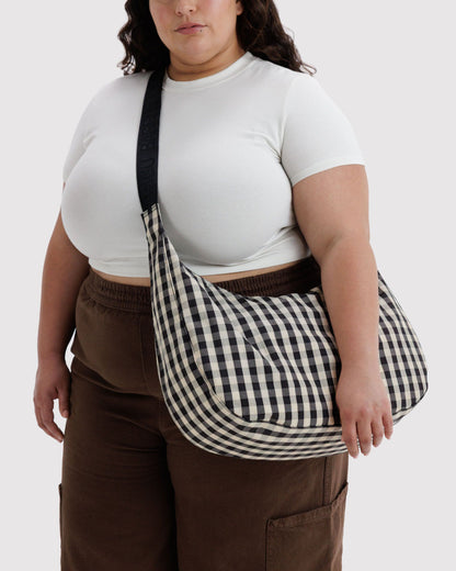 LARGE NYLON CRESCENT BAG - US 8176