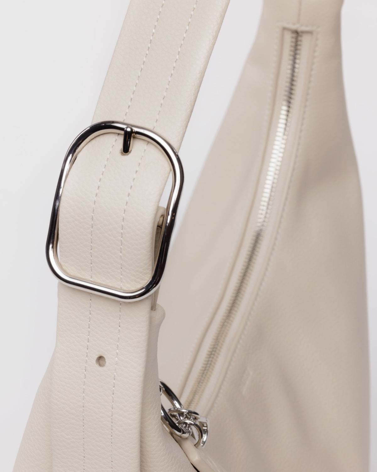 RECYCLED LEATHER SHOULDER BAG - US 9532